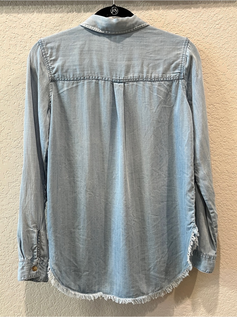 Thread & Supply Blue Chambray Button Up Tencel Denim Blouse Raw Hem Size XS - Picture 11 of 11
